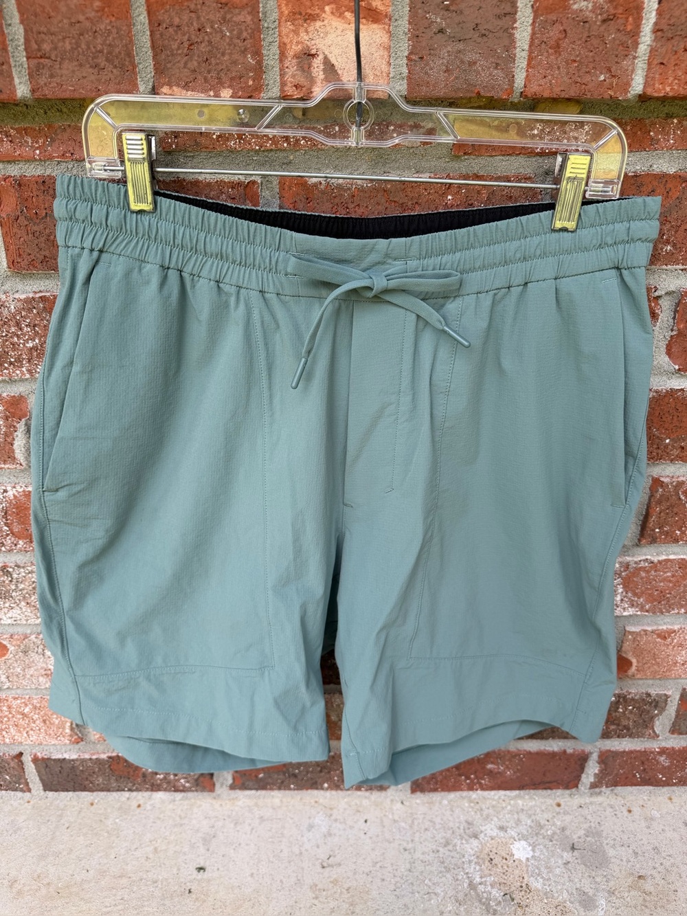 Lululemon Bowline Short 8" Stretch
Ripstop Tidewater Teal size Large